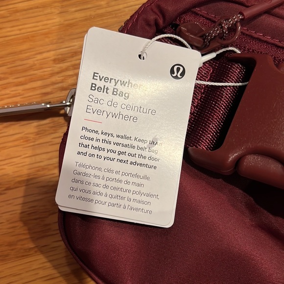 Lululemon Everywhere Belt Bag - Picture 4 of 5